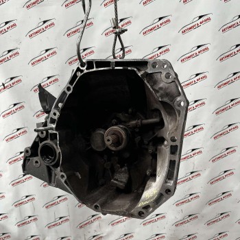Ръчна скоростна кутия Dacia Dokker 1.6i 320104650R / A007155