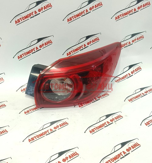 Mazda 3 2013-2016 хечбек десен стоп - Led
