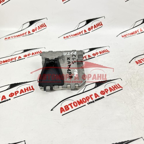 Предна камера Mercedes CLS W218 A0009050438 / A000905500