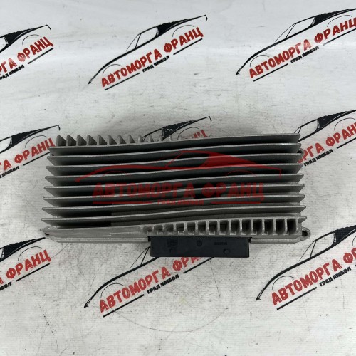 Усилвател Audi A4 B8 8R0035223F 