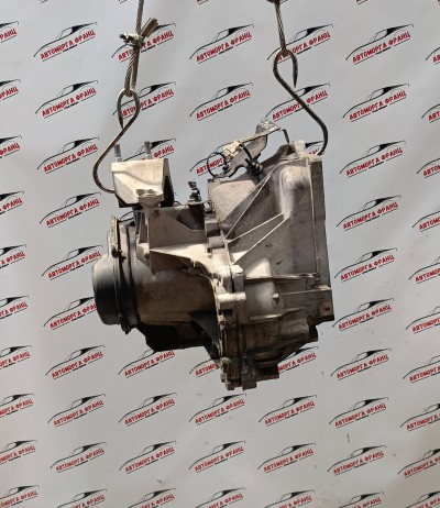 Ръчна скоростна кутия Ford Fiesta 08г. 1.4tdci 8A6R7002EA
