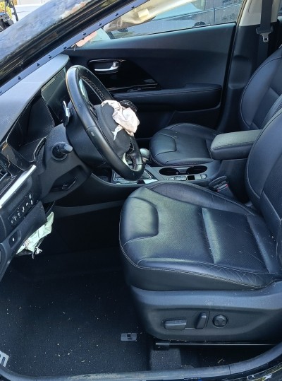 Kia Niro 2021г. 1.6 GDI Hybrid 141hp.