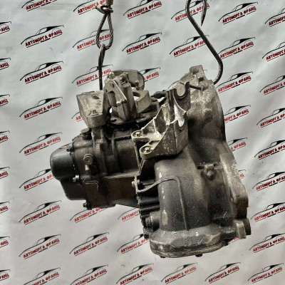 Ръчна скоростна кутия Opel Zafira B 1.8i 55355489