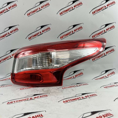 Заден десен стоп външен Nissan Qashqai