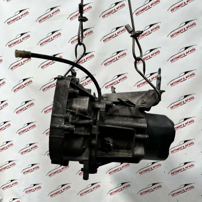 Ръчна скоростна кутия Renault Clio 3 1.2i 8200137170
