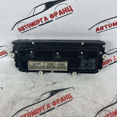 Управление климатик Volkswagen Golf 5