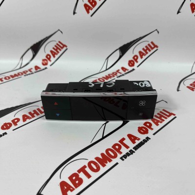 Панел климатроник Mercedes CLS W218 2408303290