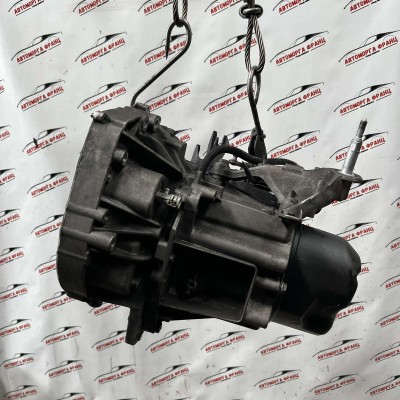 Ръчна скоростна кутия Renault Clio 1.2i 8200699912 / JH3343