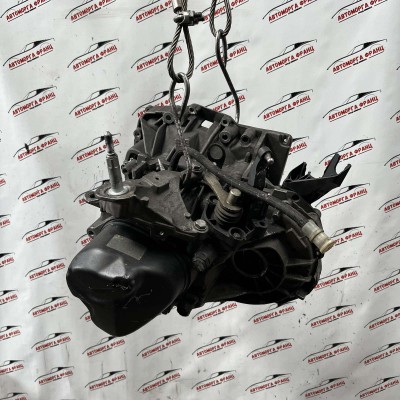 Ръчна скоростна кутия Renault Clio 1.2i 8200699912 / JH3343