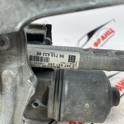 Механизъм с моторче за чистачки десен Peugeot 5008 9671062380 / 3397021289