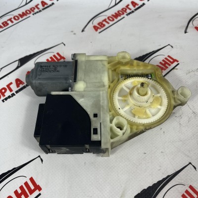 Задна дясна брава Volkswagen Passat 6 980856-131 / 1K0959704AB
